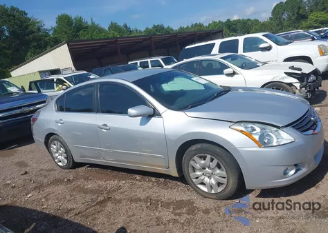 2010 Nissan Altima 2.5 S z USA, uszkodzony, nr VIN 1N4AL2AP0AC142759